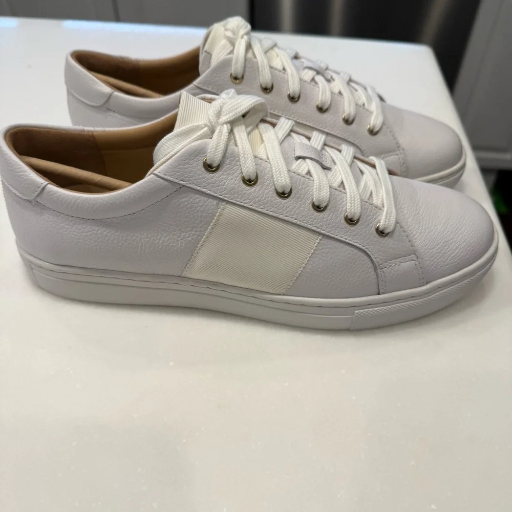 Club Monaco brand new